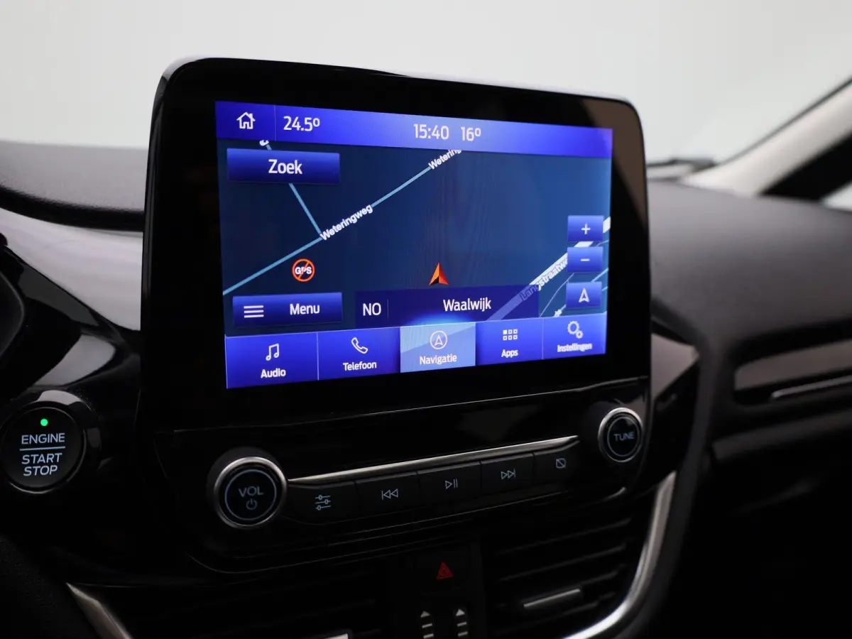 1.0 EcoBoost Hybrid Titanium X | Apple Carplay / Android Auto | Panoramadak | Achteruitrijcamera | Parkeersensoren |
