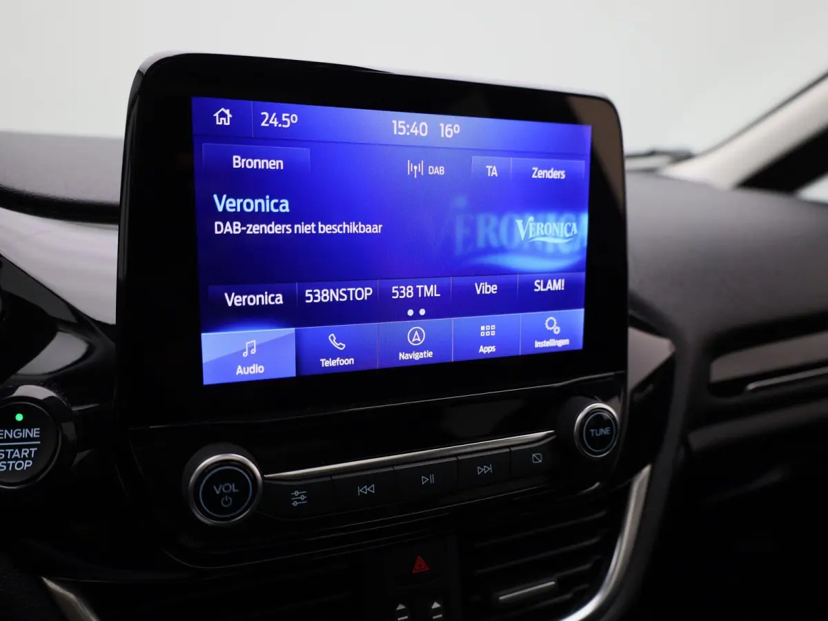 1.0 EcoBoost Hybrid Titanium X | Apple Carplay / Android Auto | Panoramadak | Achteruitrijcamera | Parkeersensoren |