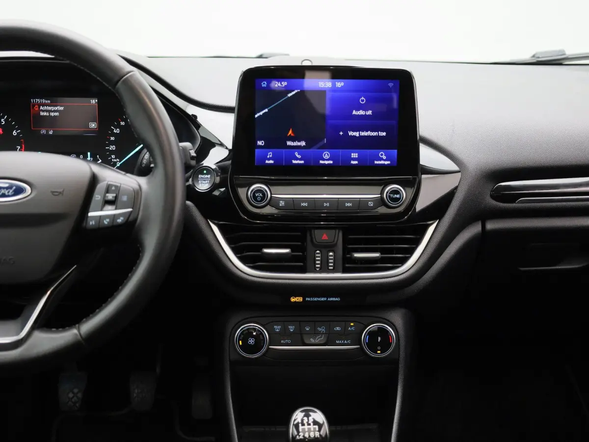 1.0 EcoBoost Hybrid Titanium X | Apple Carplay / Android Auto | Panoramadak | Achteruitrijcamera | Parkeersensoren |
