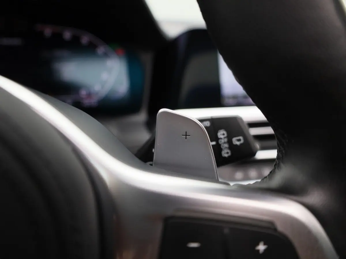 M340i xDrive High Executive | Apple Carplay / Android Auto | Panoramadak | Stuurverwarming | Stoelverwarming Voor en Achter | Harman Kardon | Head-up Display | Trekhaak |