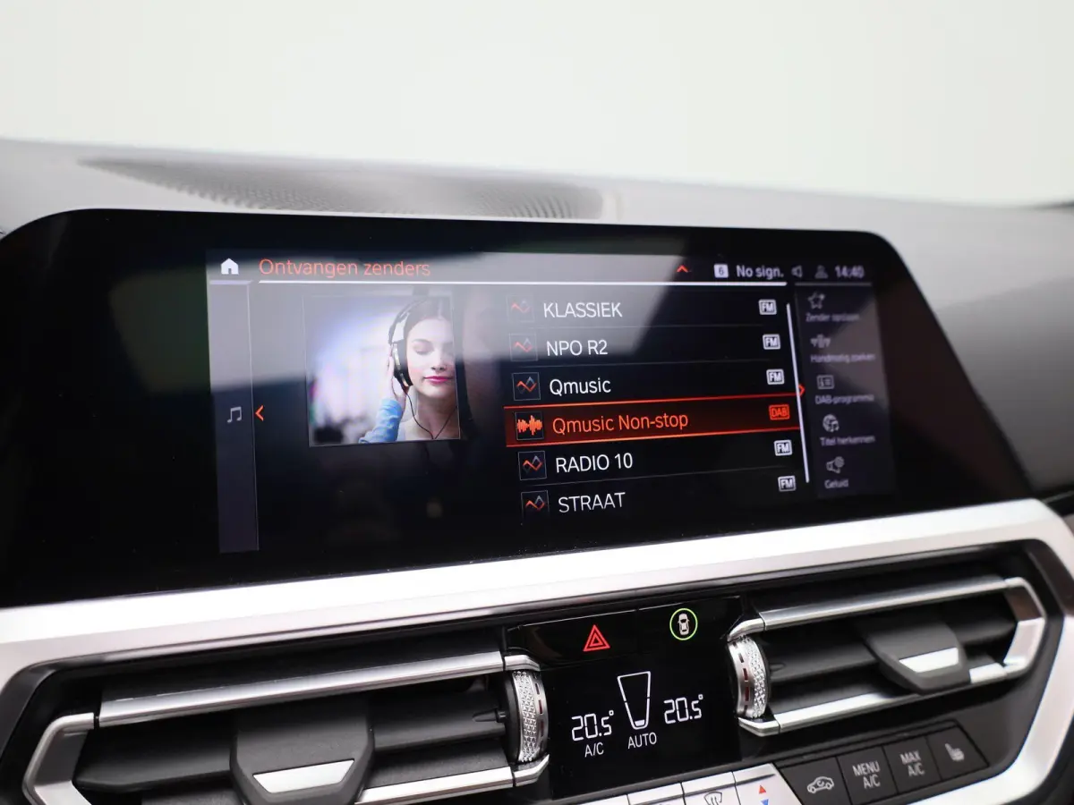 M340i xDrive High Executive | Apple Carplay / Android Auto | Panoramadak | Stuurverwarming | Stoelverwarming Voor en Achter | Harman Kardon | Head-up Display | Trekhaak |