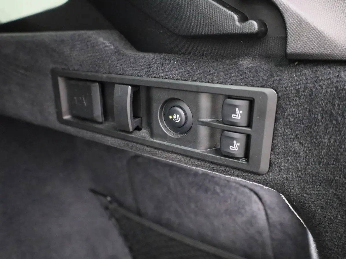 M340i xDrive High Executive | Apple Carplay / Android Auto | Panoramadak | Stuurverwarming | Stoelverwarming Voor en Achter | Harman Kardon | Head-up Display | Trekhaak |