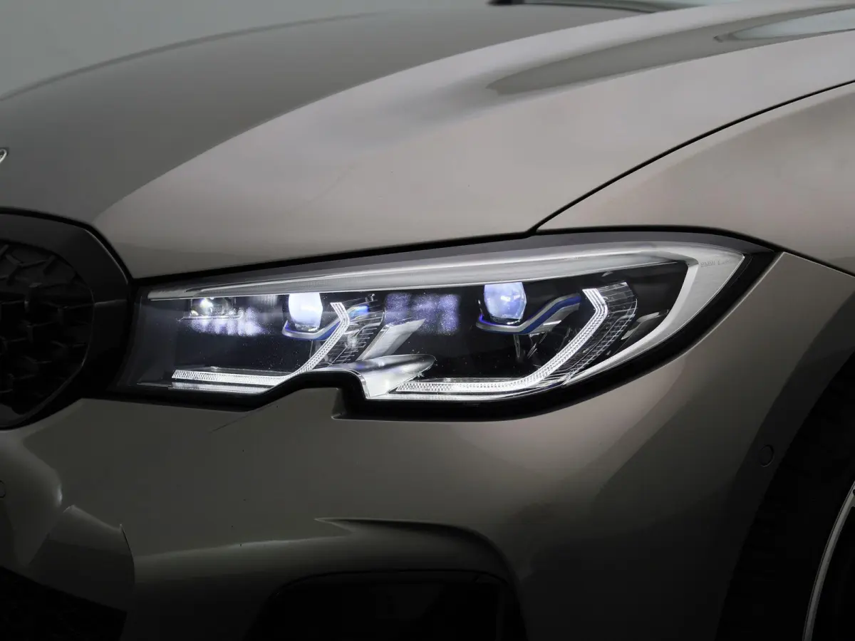 M340i xDrive High Executive | Apple Carplay / Android Auto | Panoramadak | Stuurverwarming | Stoelverwarming Voor en Achter | Harman Kardon | Head-up Display | Trekhaak |