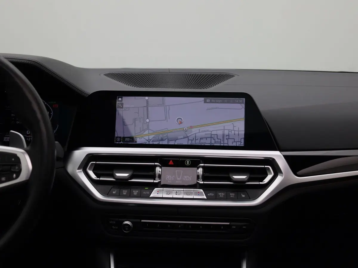 M340i xDrive High Executive | Apple Carplay / Android Auto | Panoramadak | Stuurverwarming | Stoelverwarming Voor en Achter | Harman Kardon | Head-up Display | Trekhaak |