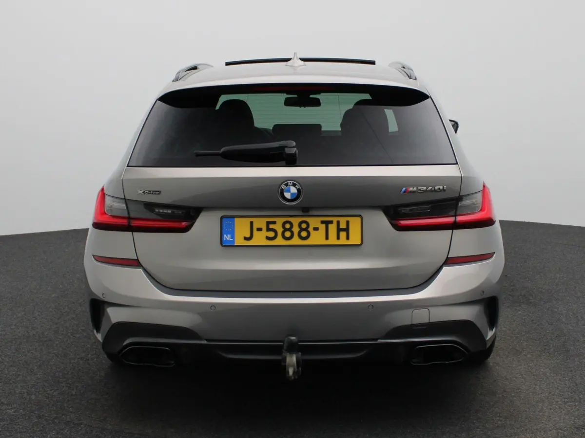 M340i xDrive High Executive | Apple Carplay / Android Auto | Panoramadak | Stuurverwarming | Stoelverwarming Voor en Achter | Harman Kardon | Head-up Display | Trekhaak |