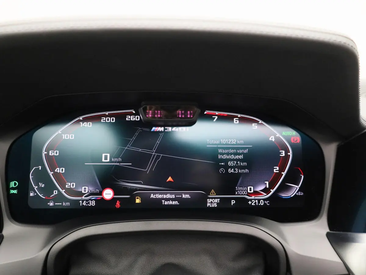 M340i xDrive High Executive | Apple Carplay / Android Auto | Panoramadak | Stuurverwarming | Stoelverwarming Voor en Achter | Harman Kardon | Head-up Display | Trekhaak |