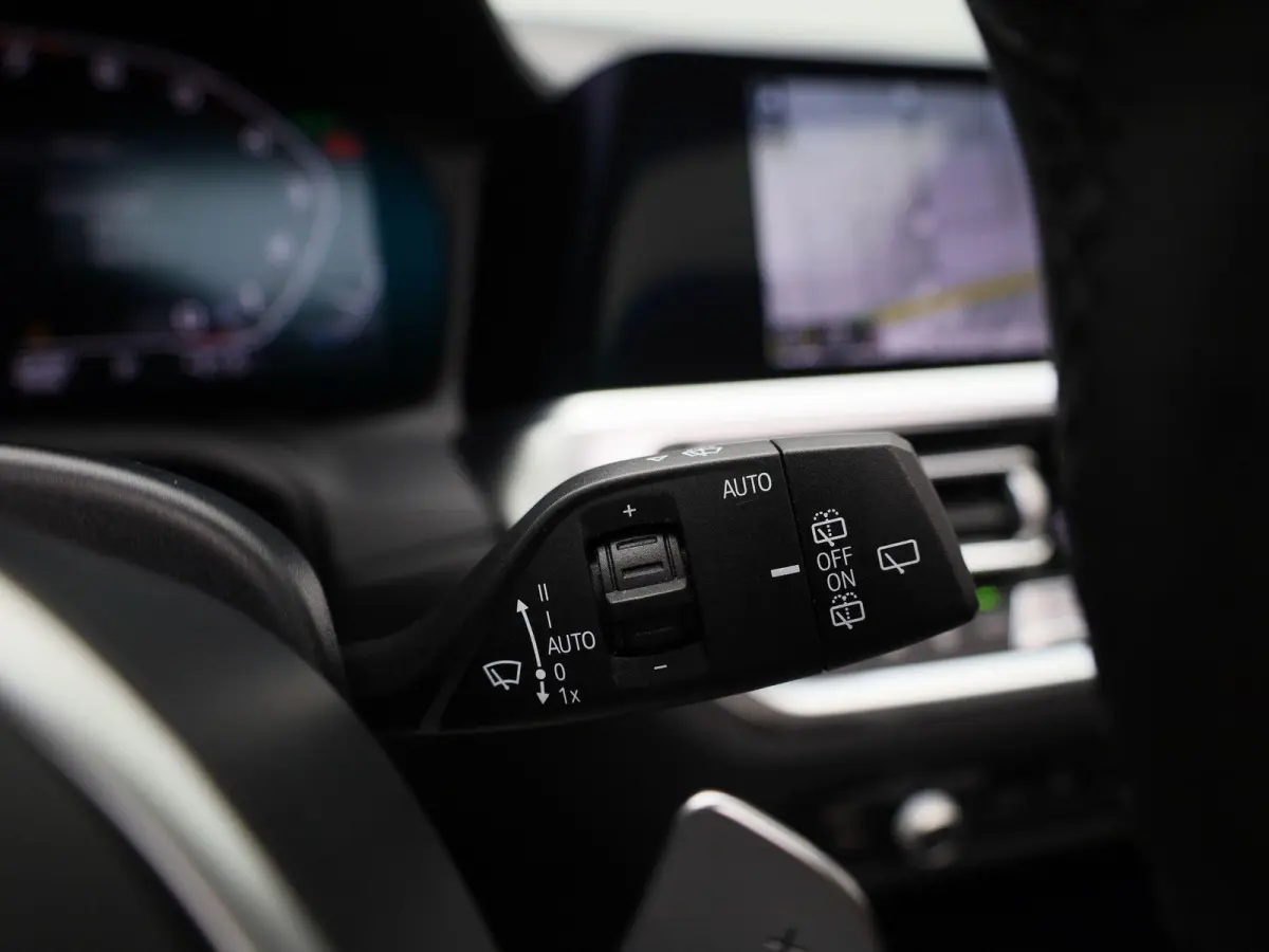 M340i xDrive High Executive | Apple Carplay / Android Auto | Panoramadak | Stuurverwarming | Stoelverwarming Voor en Achter | Harman Kardon | Head-up Display | Trekhaak |
