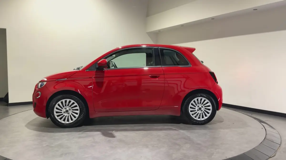 3+1 42 kWh | Apple CarPlay - Android Auto | Stoelen verwarmd | Dodehoek detectie