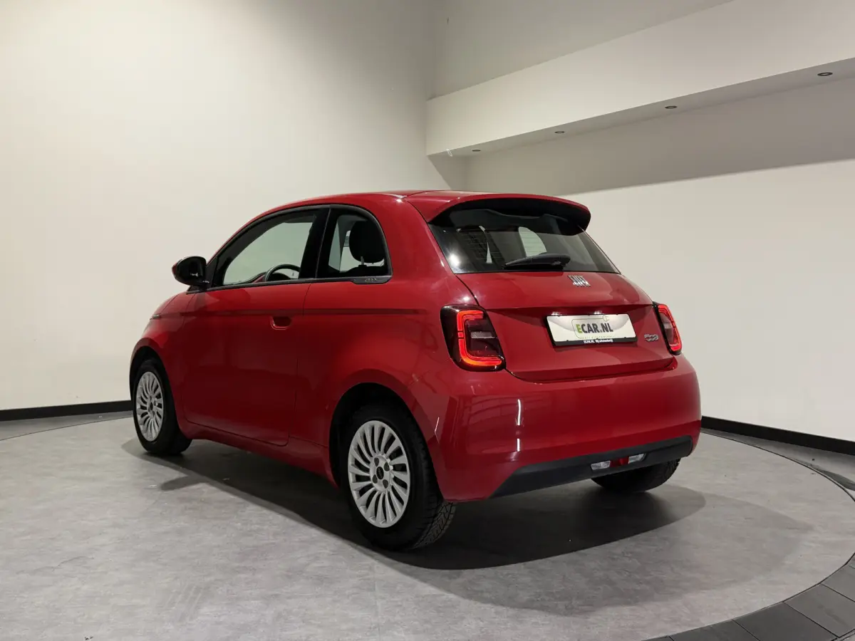 3+1 42 kWh | Apple CarPlay - Android Auto | Stoelen verwarmd | Dodehoek detectie