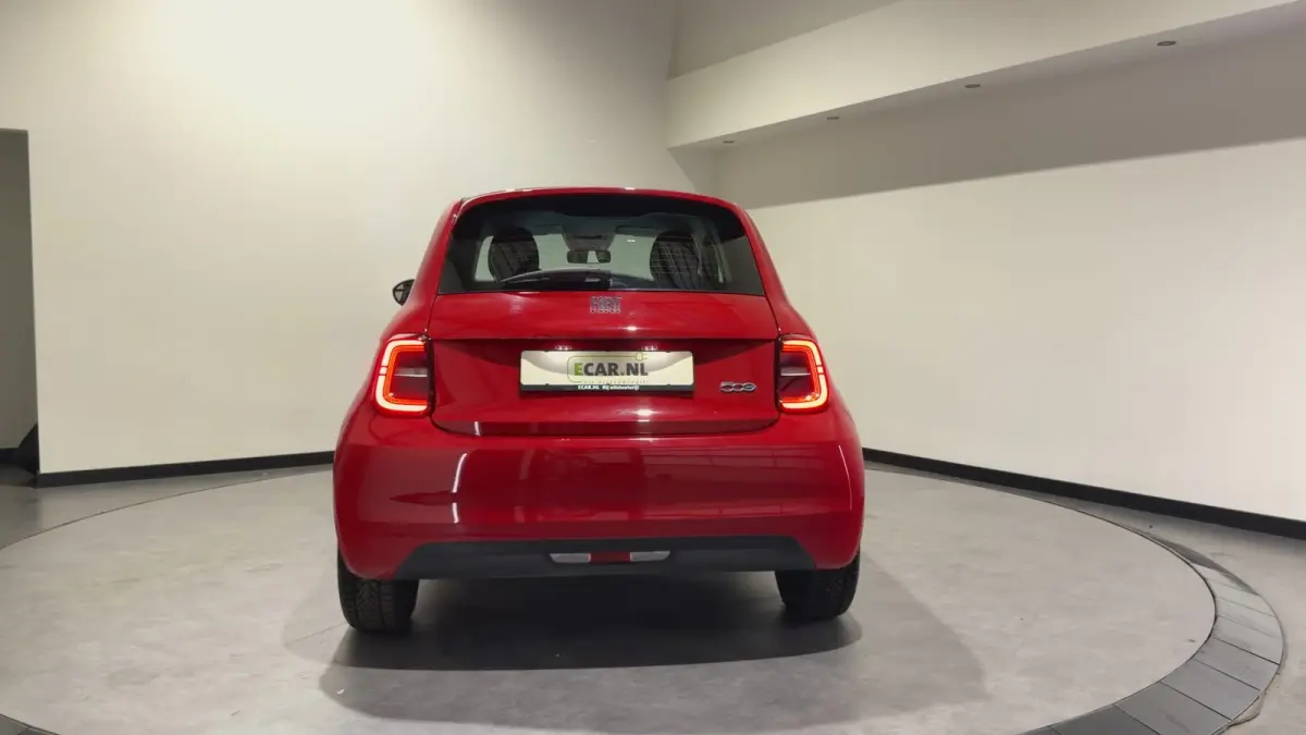 3+1 42 kWh | Apple CarPlay - Android Auto | Stoelen verwarmd | Dodehoek detectie