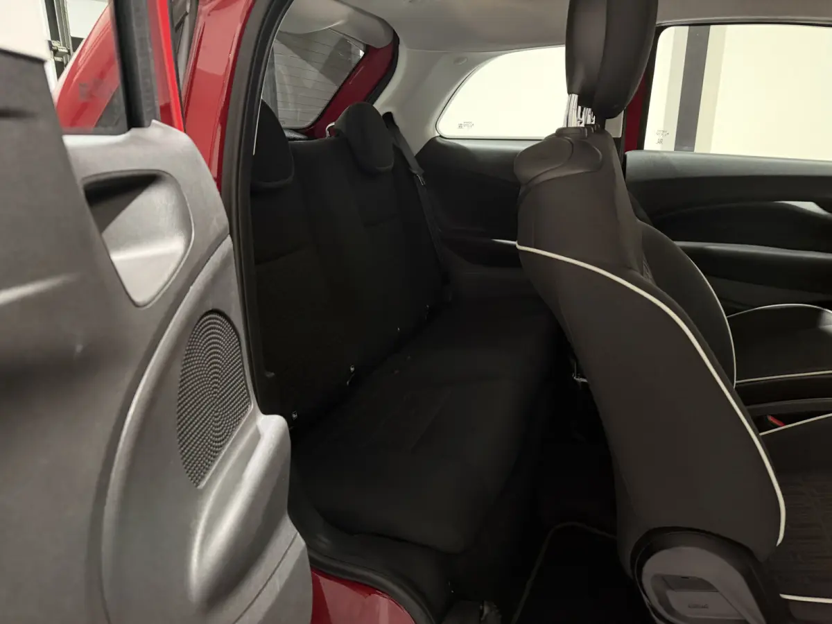 3+1 42 kWh | Apple CarPlay - Android Auto | Stoelen verwarmd | Dodehoek detectie