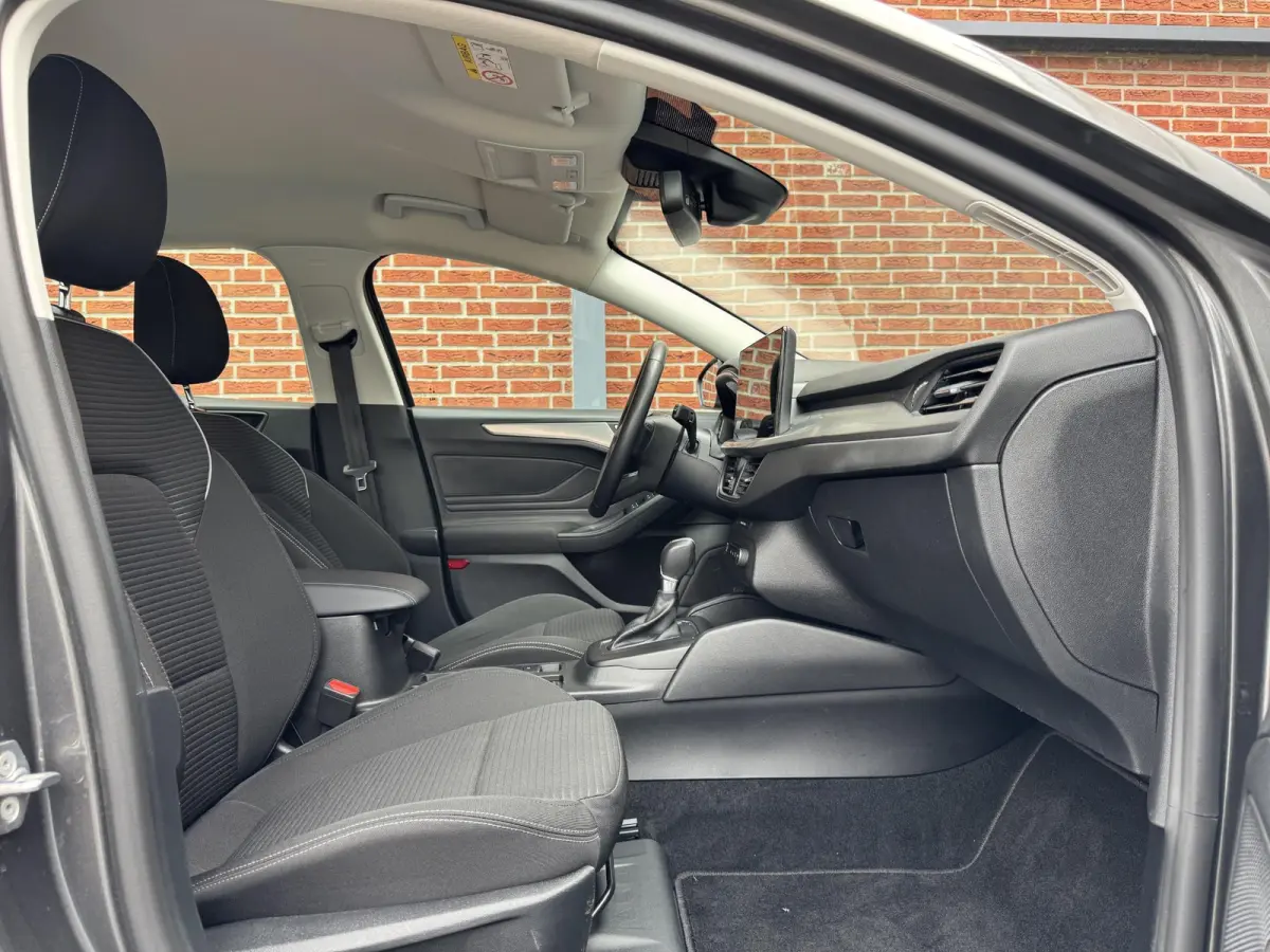 1.0 EcoBoost Hybrid Titanium | Stuur, Stoel en Voorruitverwarming | Cruise Control adaptief | Carplay/Andriod/Navi |