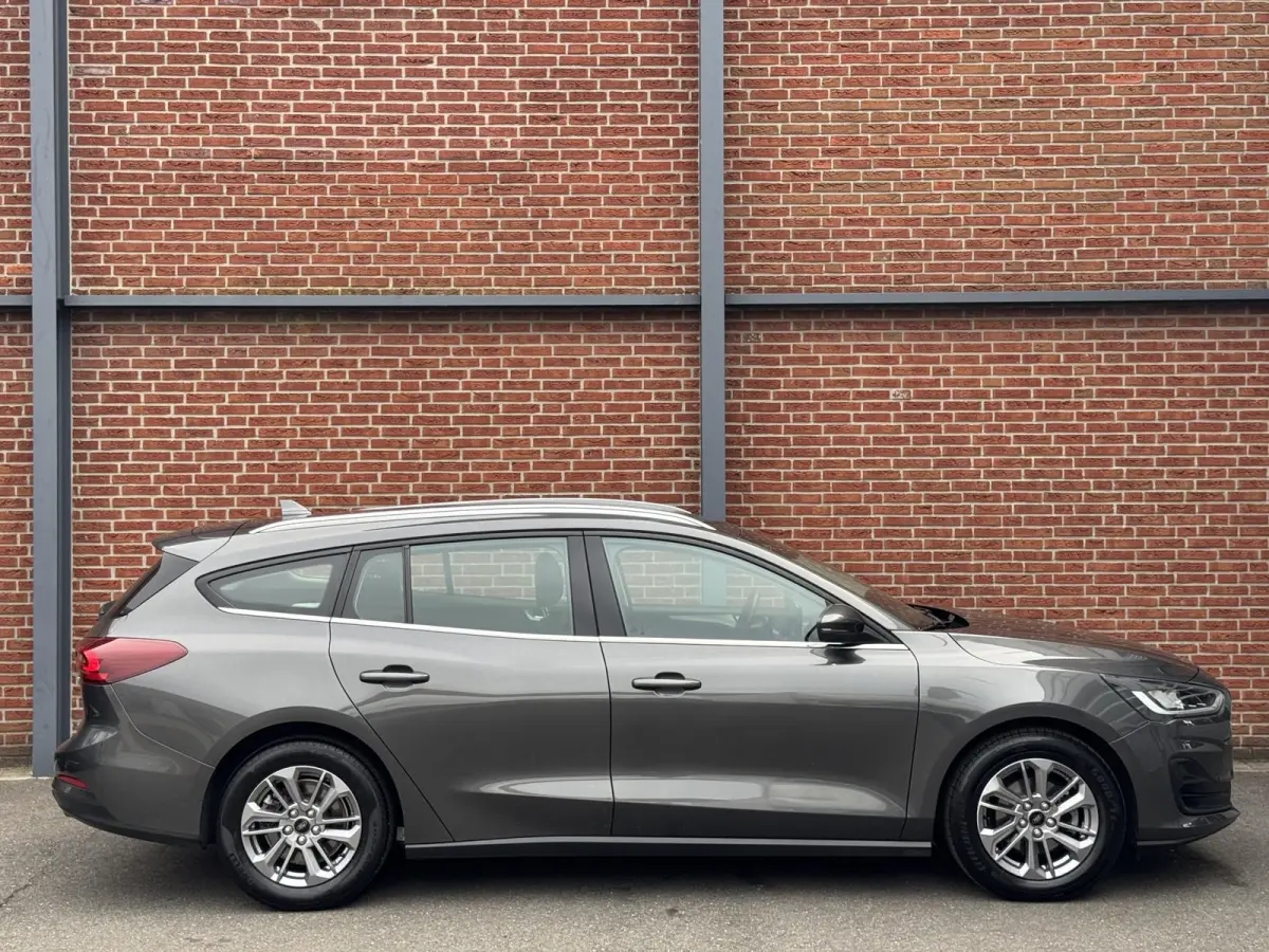 1.0 EcoBoost Hybrid Titanium | Stuur, Stoel en Voorruitverwarming | Cruise Control adaptief | Carplay/Andriod/Navi |