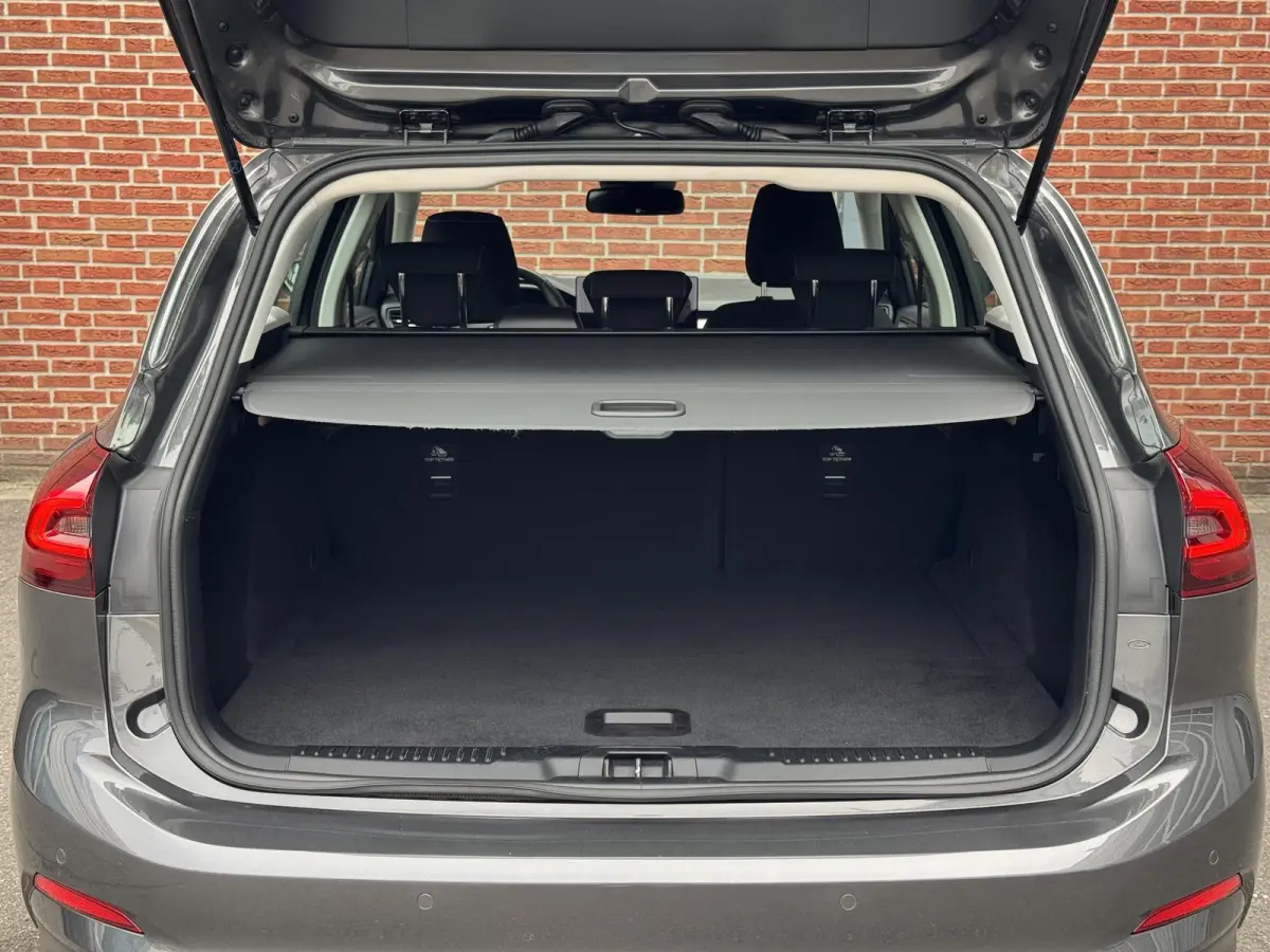 1.0 EcoBoost Hybrid Titanium | Stuur, Stoel en Voorruitverwarming | Cruise Control adaptief | Carplay/Andriod/Navi |