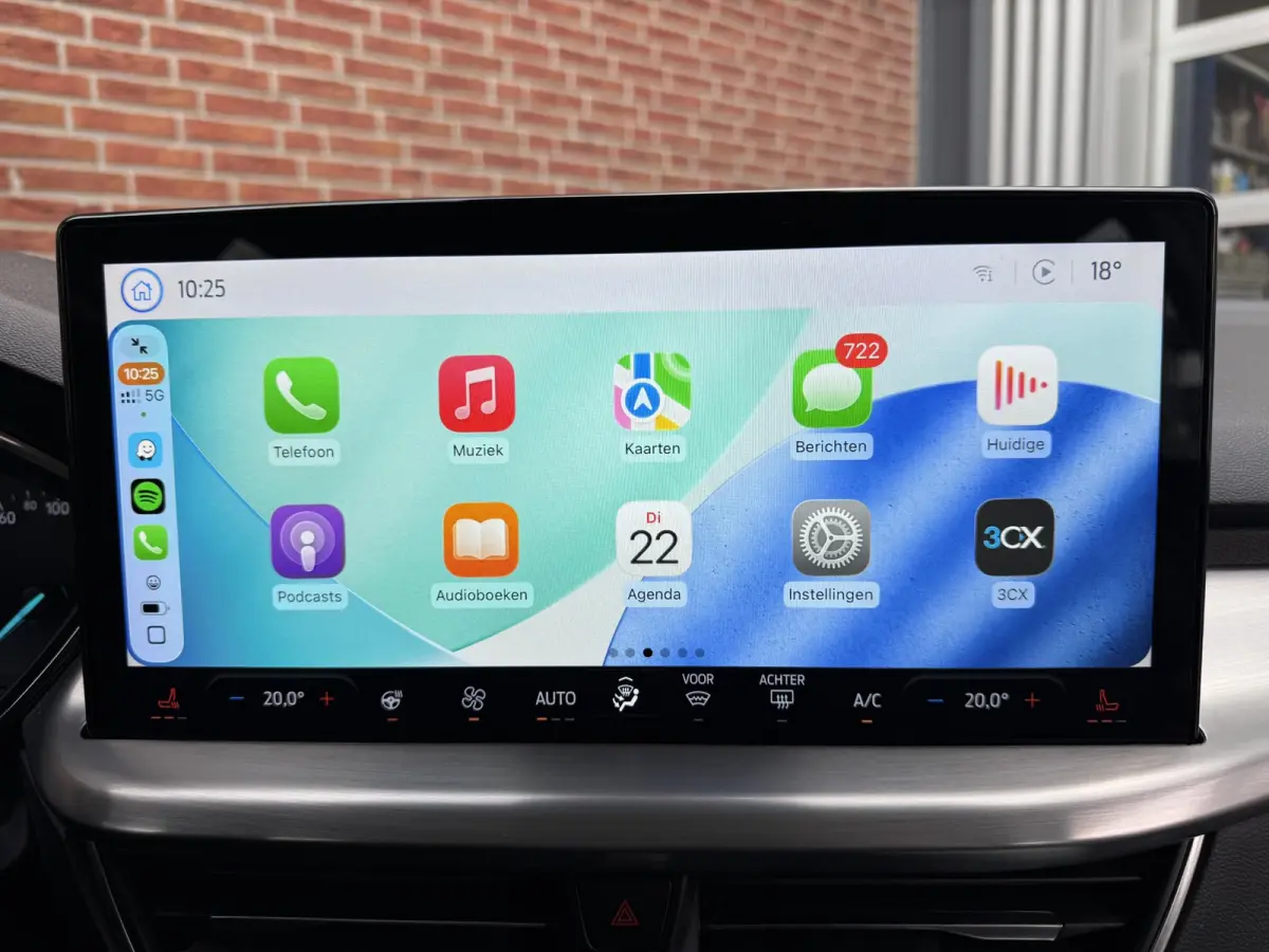 1.0 EcoBoost Hybrid Titanium | Stuur, Stoel en Voorruitverwarming | Cruise Control adaptief | Carplay/Andriod/Navi |