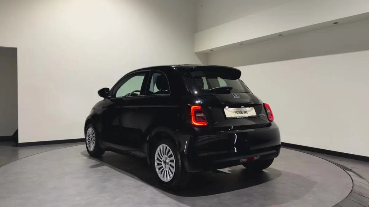 3+1 42 kWh | Apple CarPlay - Android Auto | Stoelen verwarmd | Dodehoek detectie
