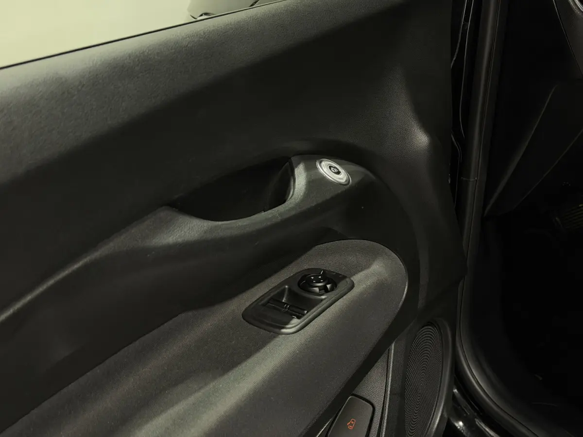3+1 42 kWh | Apple CarPlay - Android Auto | Stoelen verwarmd | Dodehoek detectie