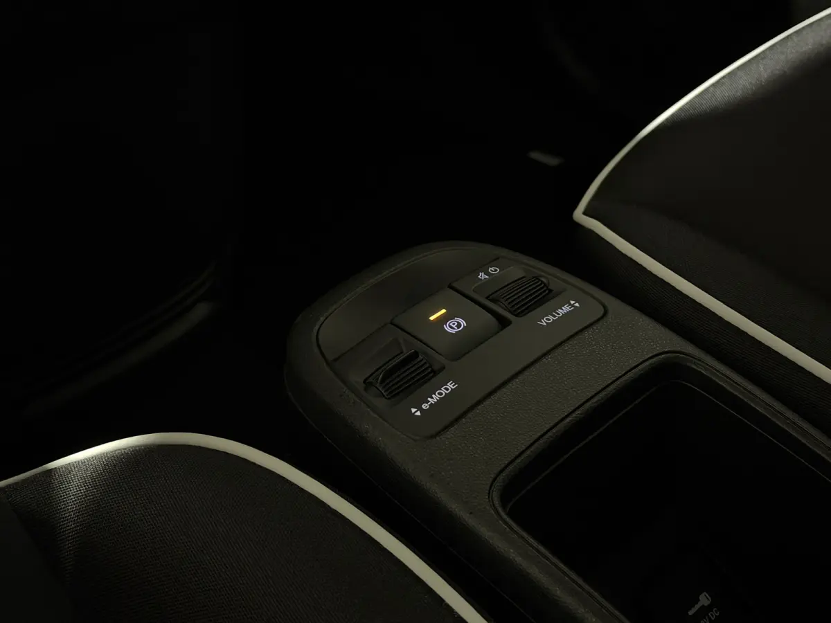 3+1 42 kWh | Apple CarPlay - Android Auto | Stoelen verwarmd | Dodehoek detectie