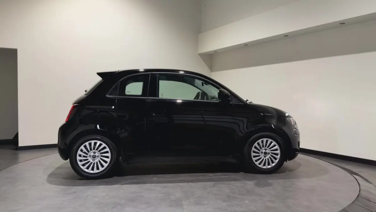 3+1 42 kWh | Apple CarPlay - Android Auto | Stoelen verwarmd | Dodehoek detectie