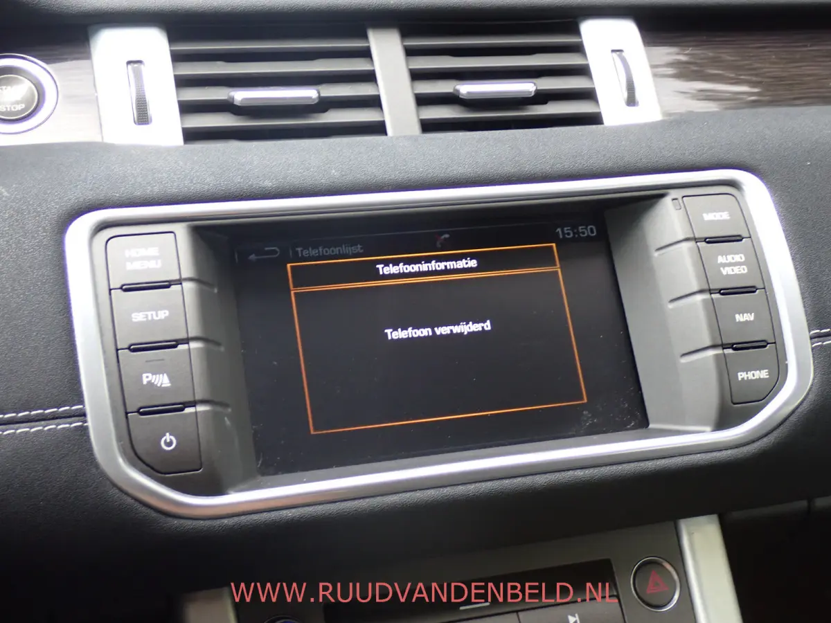 2.2 TD4 4WD DYNAMIC / CAMERA / STUUR + STOELVERWARMING / MEMORY / NAVI