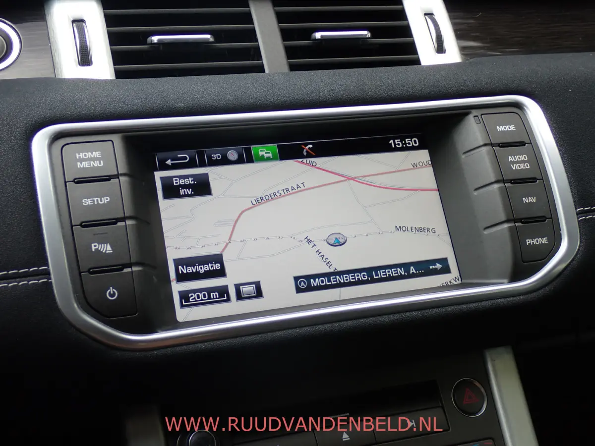 2.2 TD4 4WD DYNAMIC / CAMERA / STUUR + STOELVERWARMING / MEMORY / NAVI