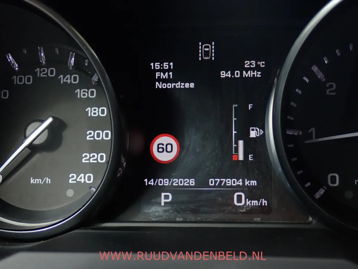 2.2 TD4 4WD DYNAMIC / CAMERA / STUUR + STOELVERWARMING / MEMORY / NAVI