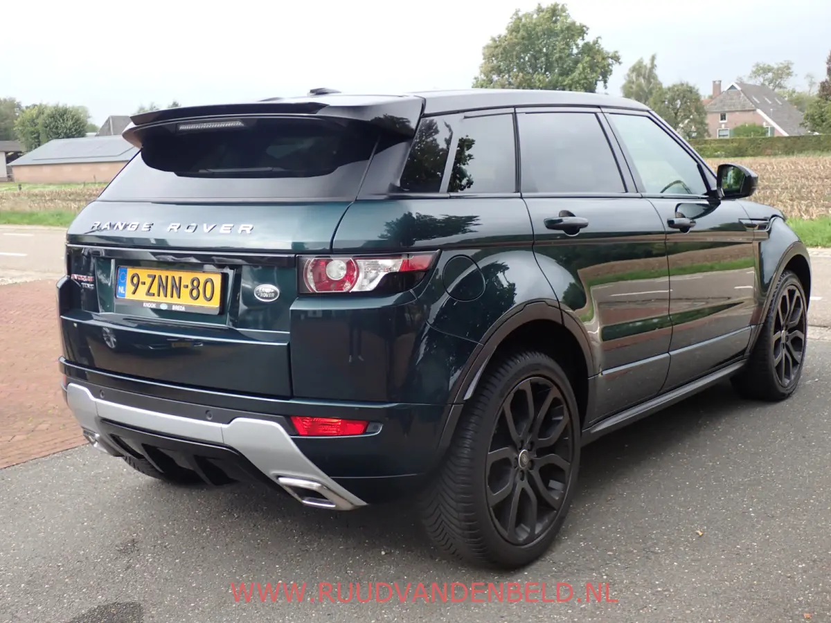 2.2 TD4 4WD DYNAMIC / CAMERA / STUUR + STOELVERWARMING / MEMORY / NAVI