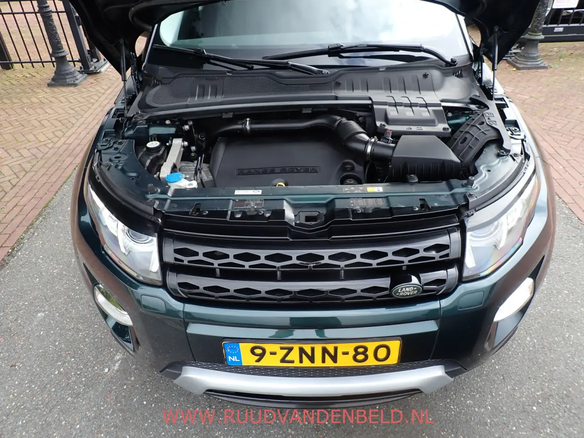 2.2 TD4 4WD DYNAMIC / CAMERA / STUUR + STOELVERWARMING / MEMORY / NAVI