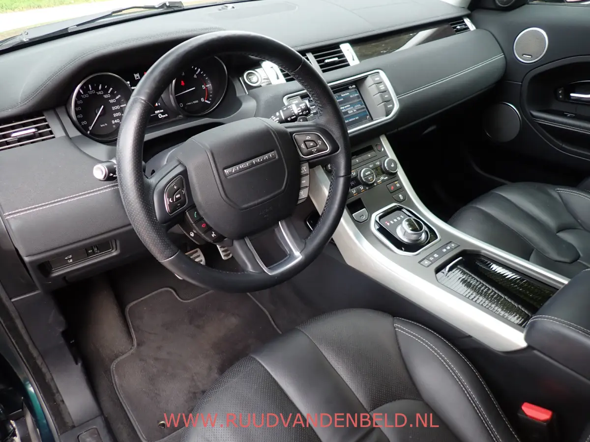 2.2 TD4 4WD DYNAMIC / CAMERA / STUUR + STOELVERWARMING / MEMORY / NAVI