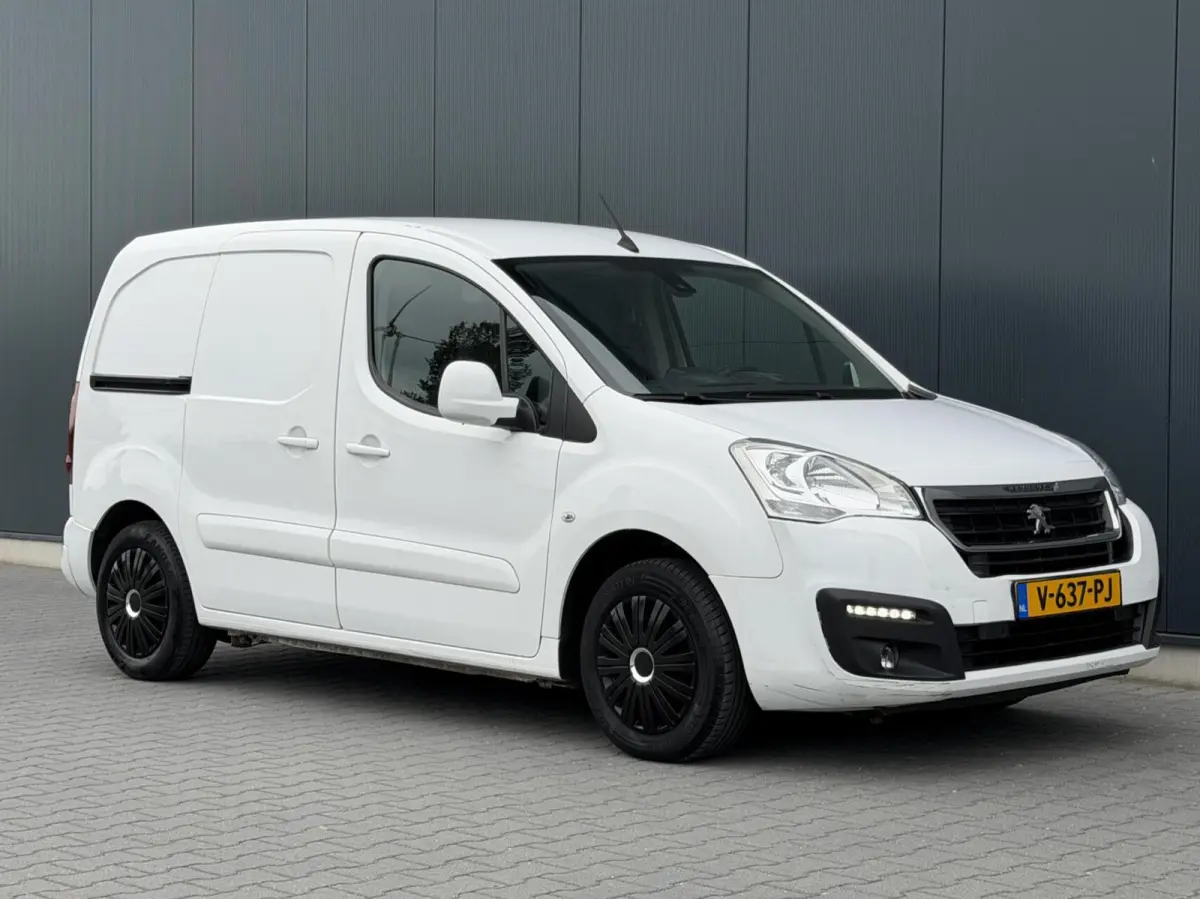 bestel 120 1.6 BlueHDi Automaat - Led - 2e Eigenaar