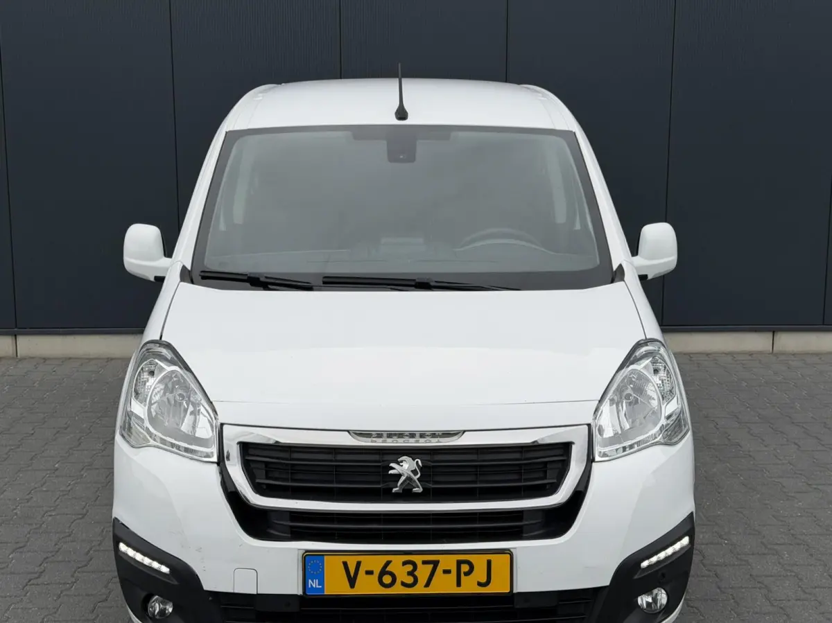 bestel 120 1.6 BlueHDi Automaat - Led - 2e Eigenaar