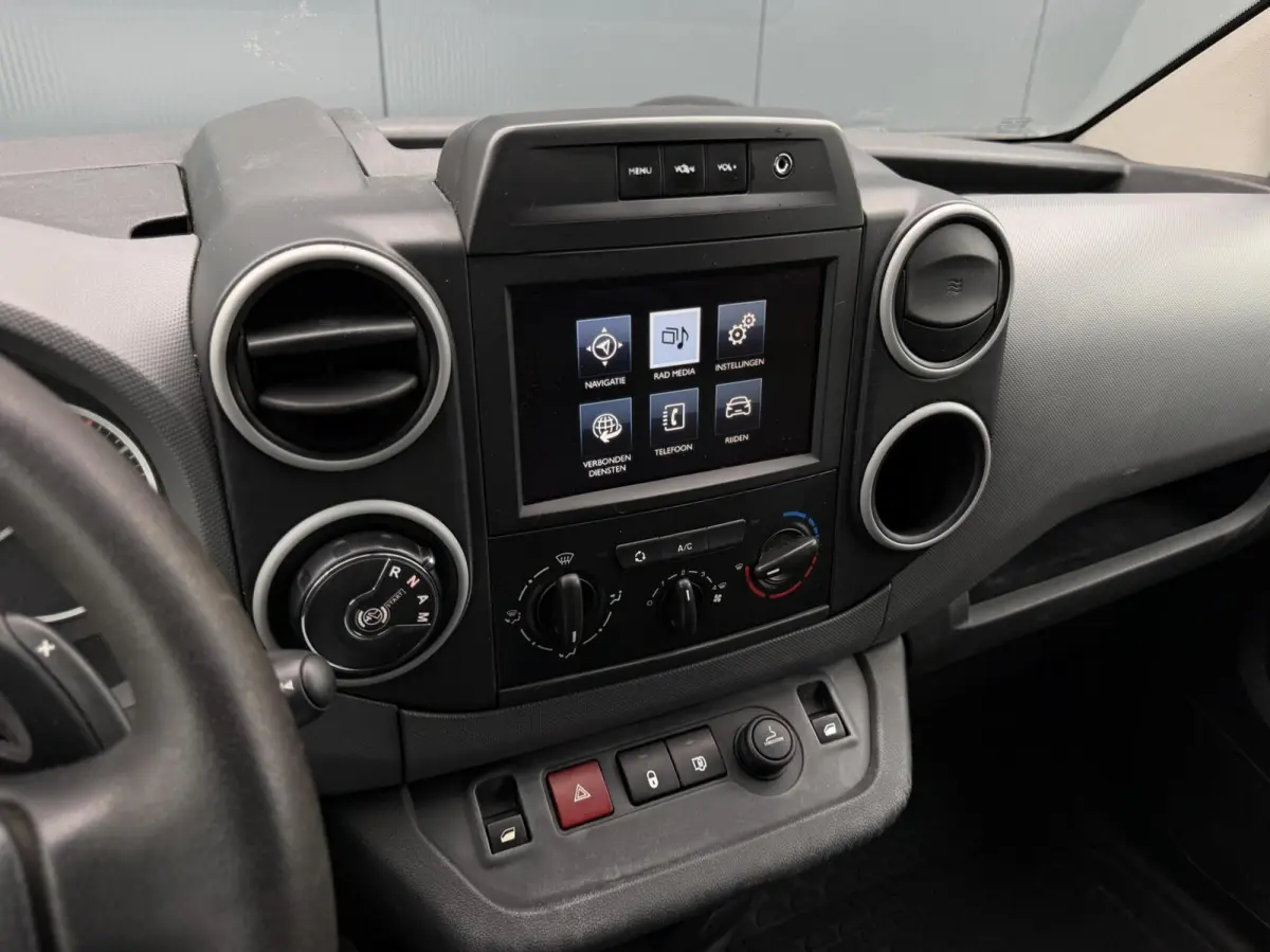 bestel 120 1.6 BlueHDi Automaat - Led - 2e Eigenaar