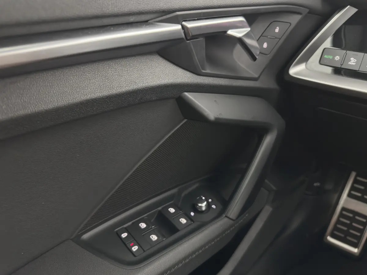 35 TFSI S edition (INCL-BTW)  *AUT | 1/2 LEATHER | MATRIX-LED | HEATED-SPORTSEATS | CRUISE | CAMERA | DIGI-COCKPIT | NAVI-FULLMAP | PRIVACY-GLASS | AMBIENT-LIGHT | ECC | PDC | 18''ALU*