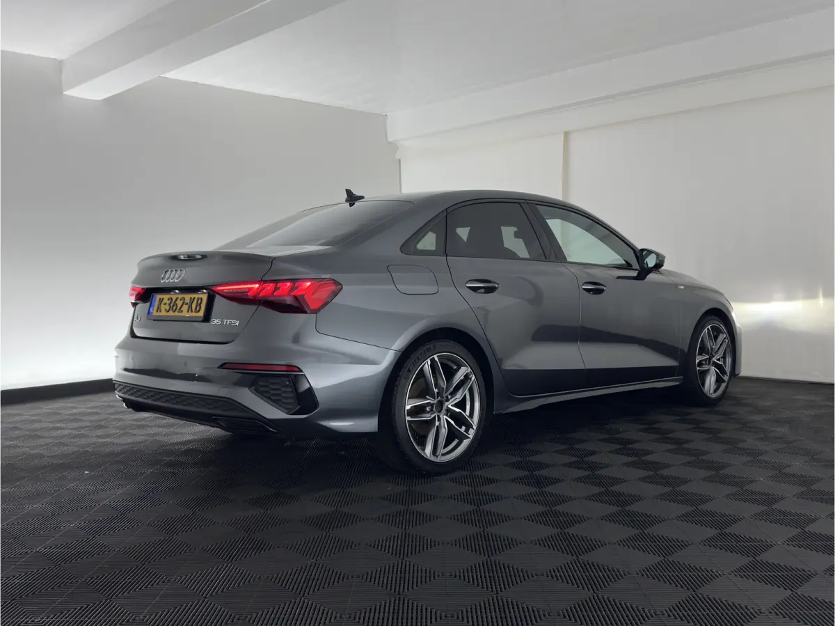 35 TFSI S edition (INCL-BTW)  *AUT | 1/2 LEATHER | MATRIX-LED | HEATED-SPORTSEATS | CRUISE | CAMERA | DIGI-COCKPIT | NAVI-FULLMAP | PRIVACY-GLASS | AMBIENT-LIGHT | ECC | PDC | 18''ALU*