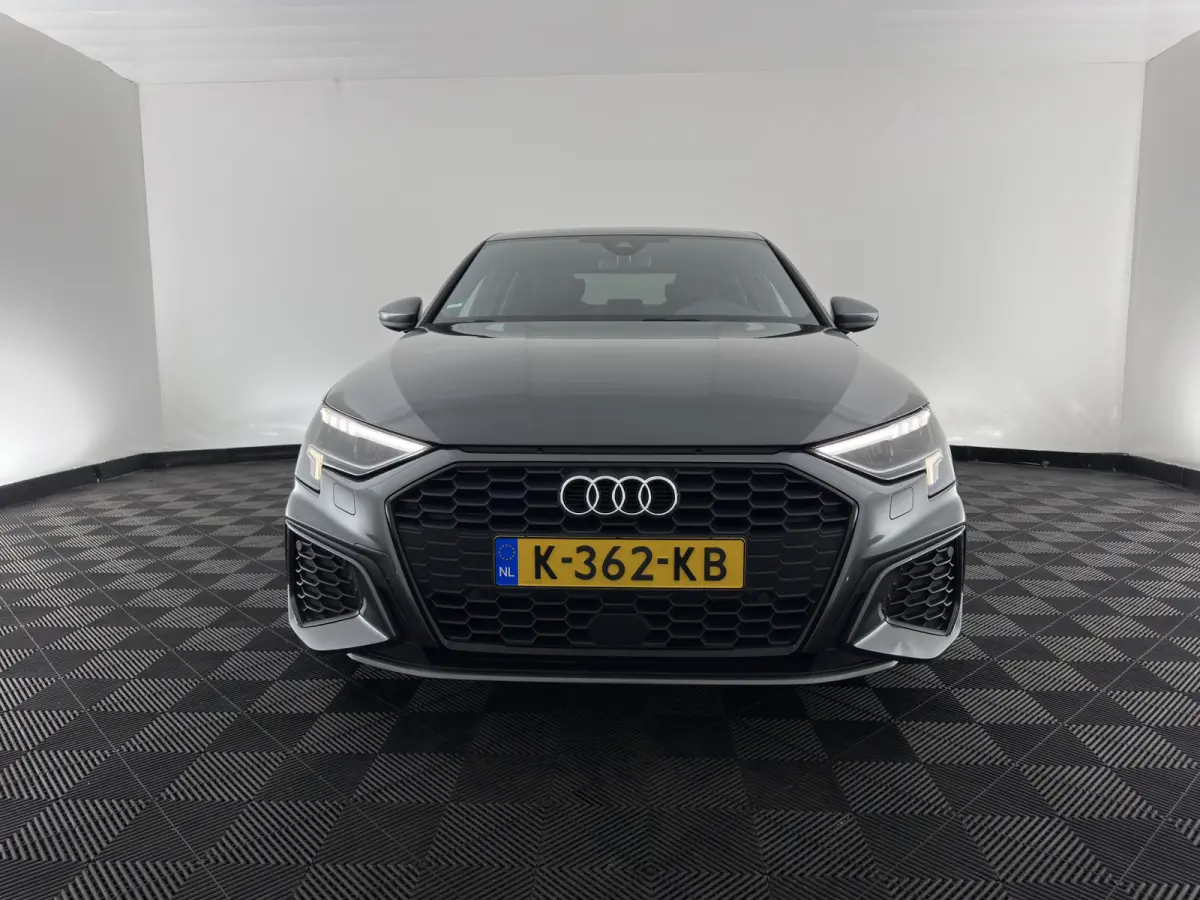 35 TFSI S edition (INCL-BTW)  *AUT | 1/2 LEATHER | MATRIX-LED | HEATED-SPORTSEATS | CRUISE | CAMERA | DIGI-COCKPIT | NAVI-FULLMAP | PRIVACY-GLASS | AMBIENT-LIGHT | ECC | PDC | 18''ALU*