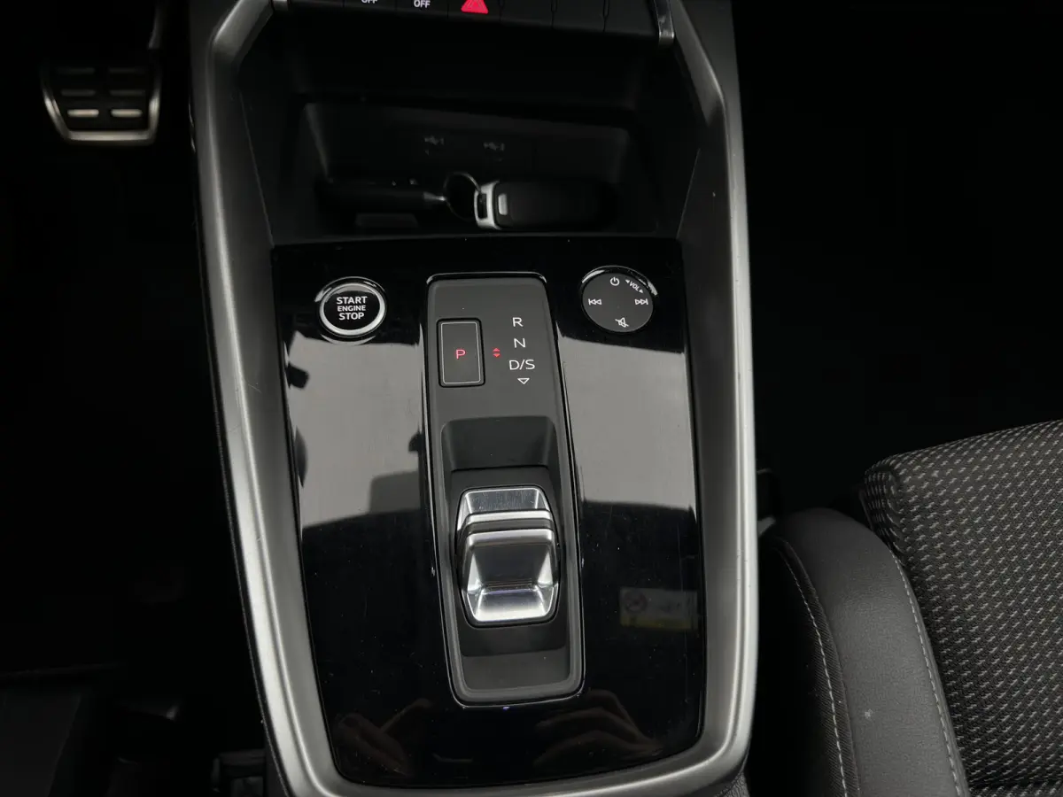 35 TFSI S edition (INCL-BTW)  *AUT | 1/2 LEATHER | MATRIX-LED | HEATED-SPORTSEATS | CRUISE | CAMERA | DIGI-COCKPIT | NAVI-FULLMAP | PRIVACY-GLASS | AMBIENT-LIGHT | ECC | PDC | 18''ALU*
