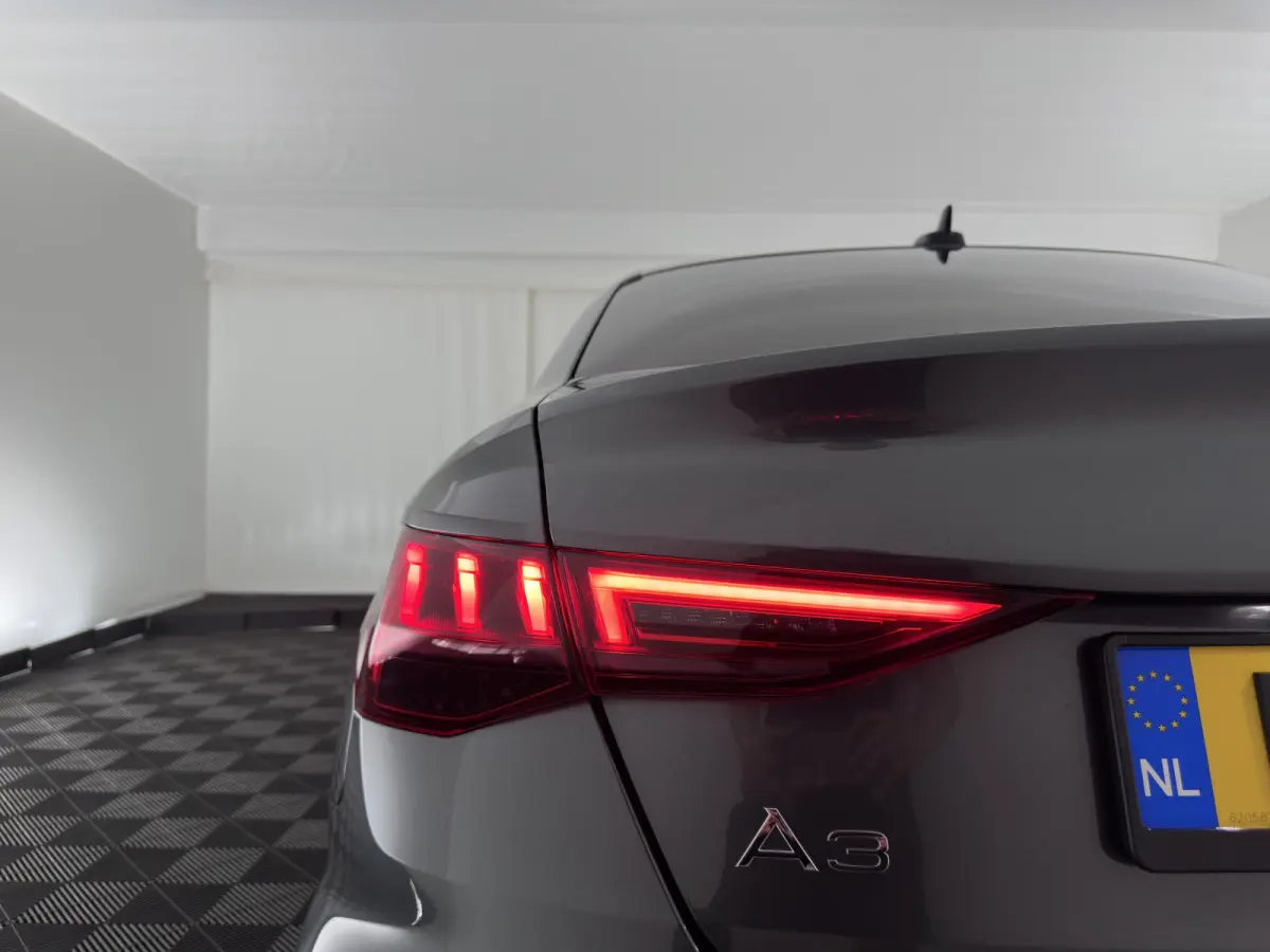 35 TFSI S edition (INCL-BTW)  *AUT | 1/2 LEATHER | MATRIX-LED | HEATED-SPORTSEATS | CRUISE | CAMERA | DIGI-COCKPIT | NAVI-FULLMAP | PRIVACY-GLASS | AMBIENT-LIGHT | ECC | PDC | 18''ALU*
