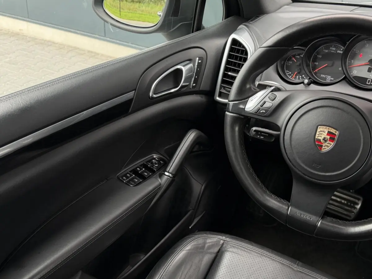 4.8 S ''144DKM'' Schuifdak - Sportchrono - Leder Dashboard