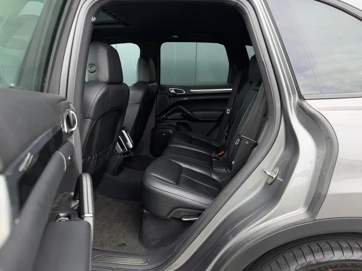 4.8 S ''144DKM'' Schuifdak - Sportchrono - Leder Dashboard