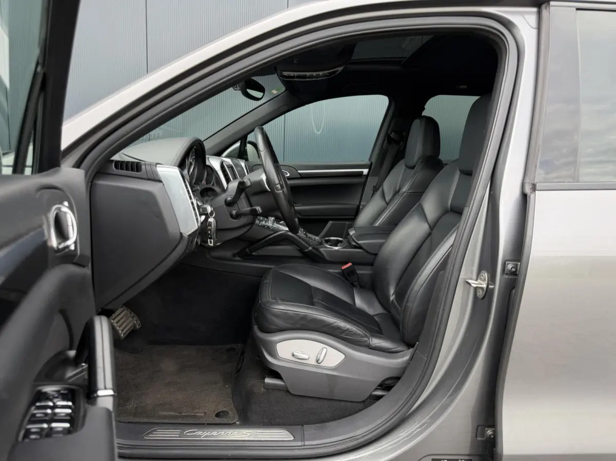4.8 S ''144DKM'' Schuifdak - Sportchrono - Leder Dashboard