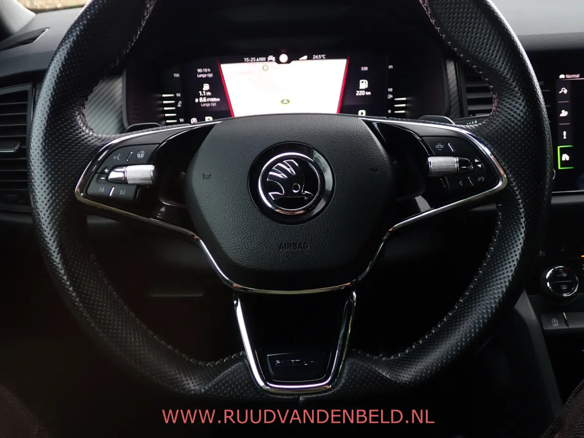 1.5 TSI SPORTLINE 7-PERS / TREKHAAK / CARPLAY / CAMERA / KEYLESS / MEMORY