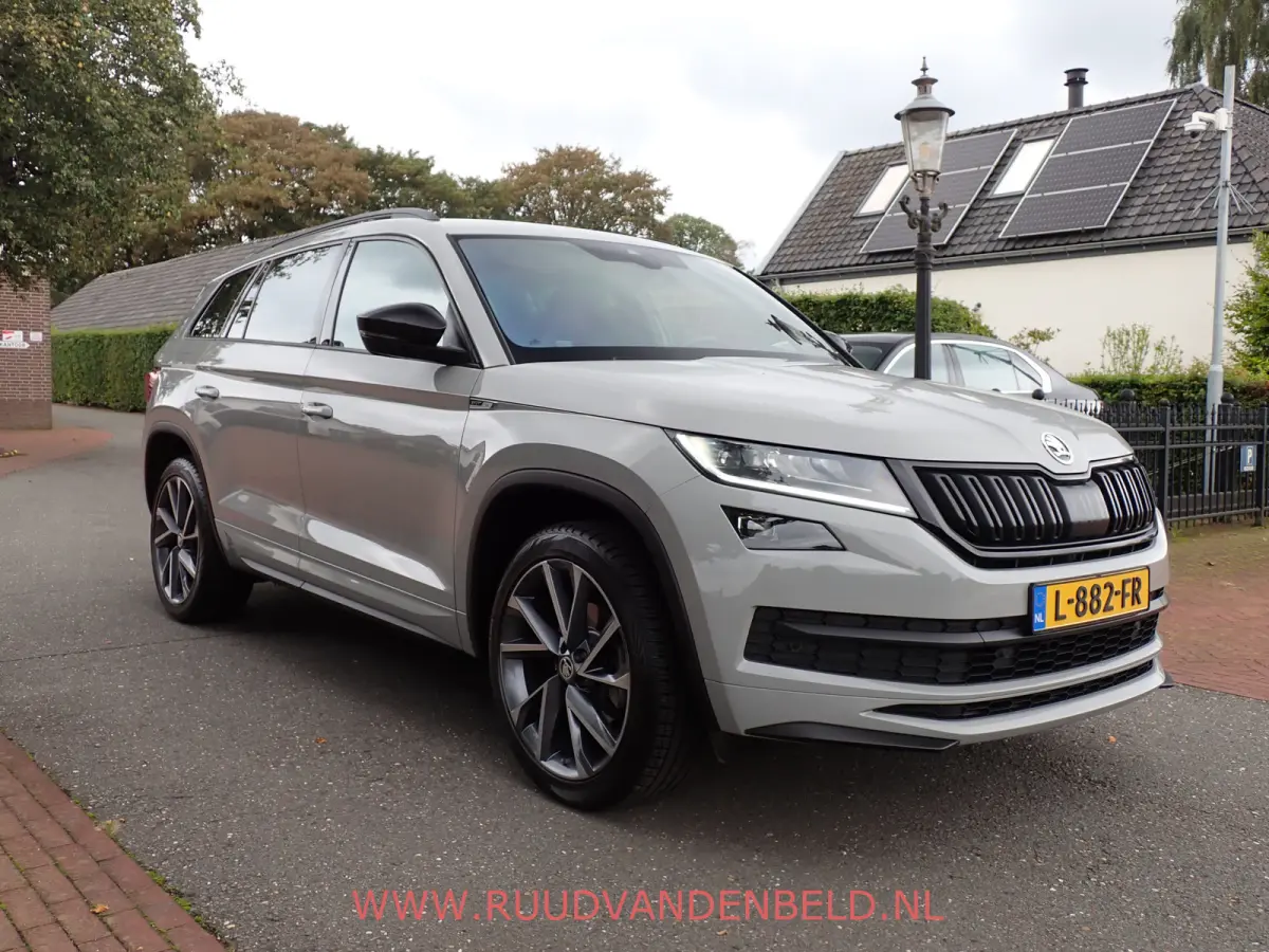 1.5 TSI SPORTLINE 7-PERS / TREKHAAK / CARPLAY / CAMERA / KEYLESS / MEMORY