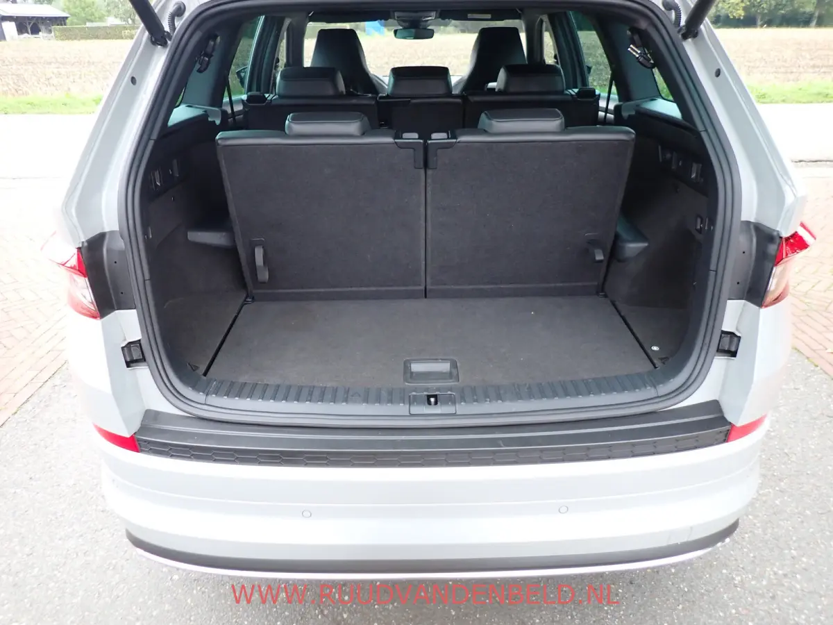 1.5 TSI SPORTLINE 7-PERS / TREKHAAK / CARPLAY / CAMERA / KEYLESS / MEMORY
