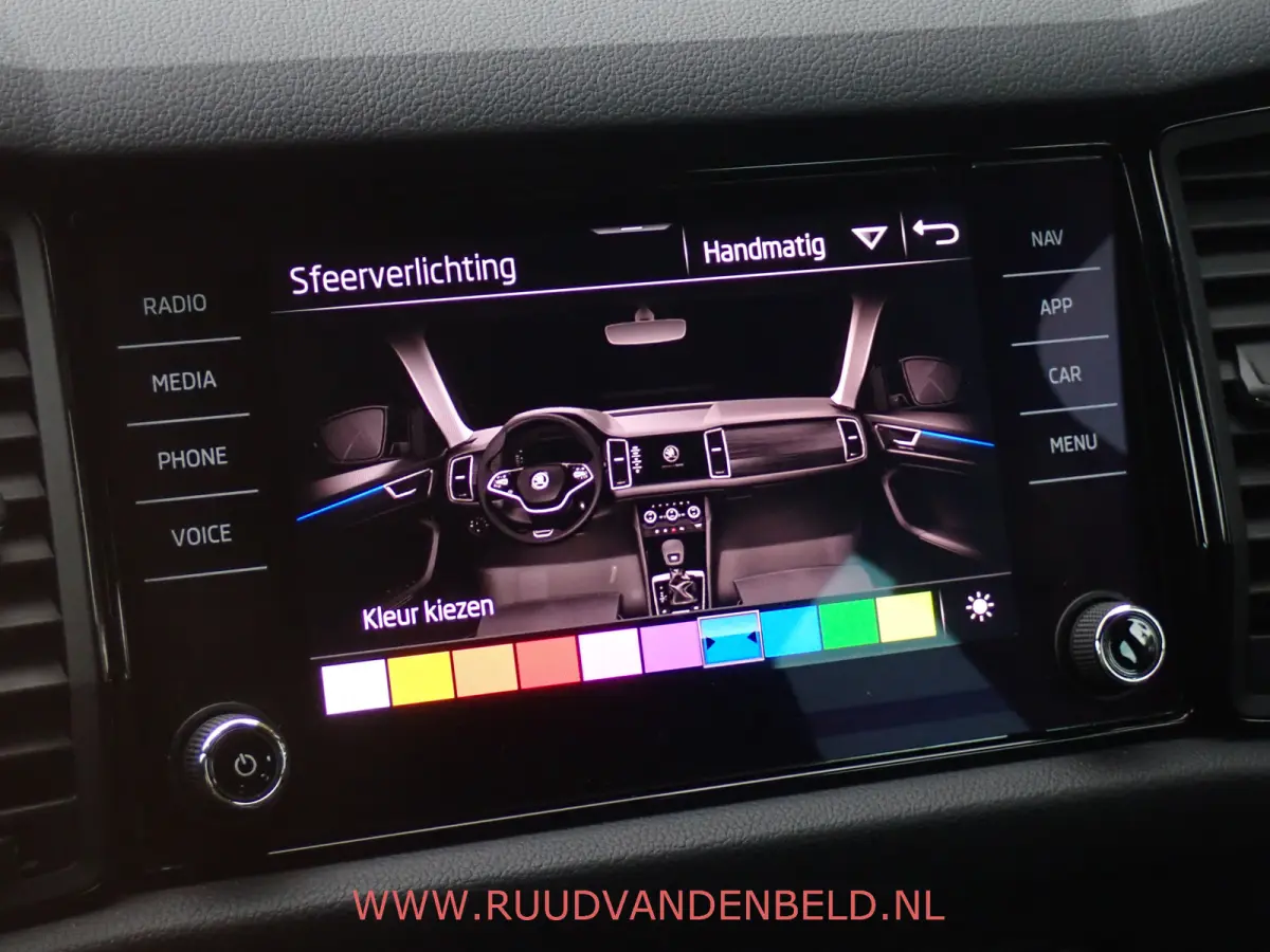 1.5 TSI SPORTLINE 7-PERS / TREKHAAK / CARPLAY / CAMERA / KEYLESS / MEMORY