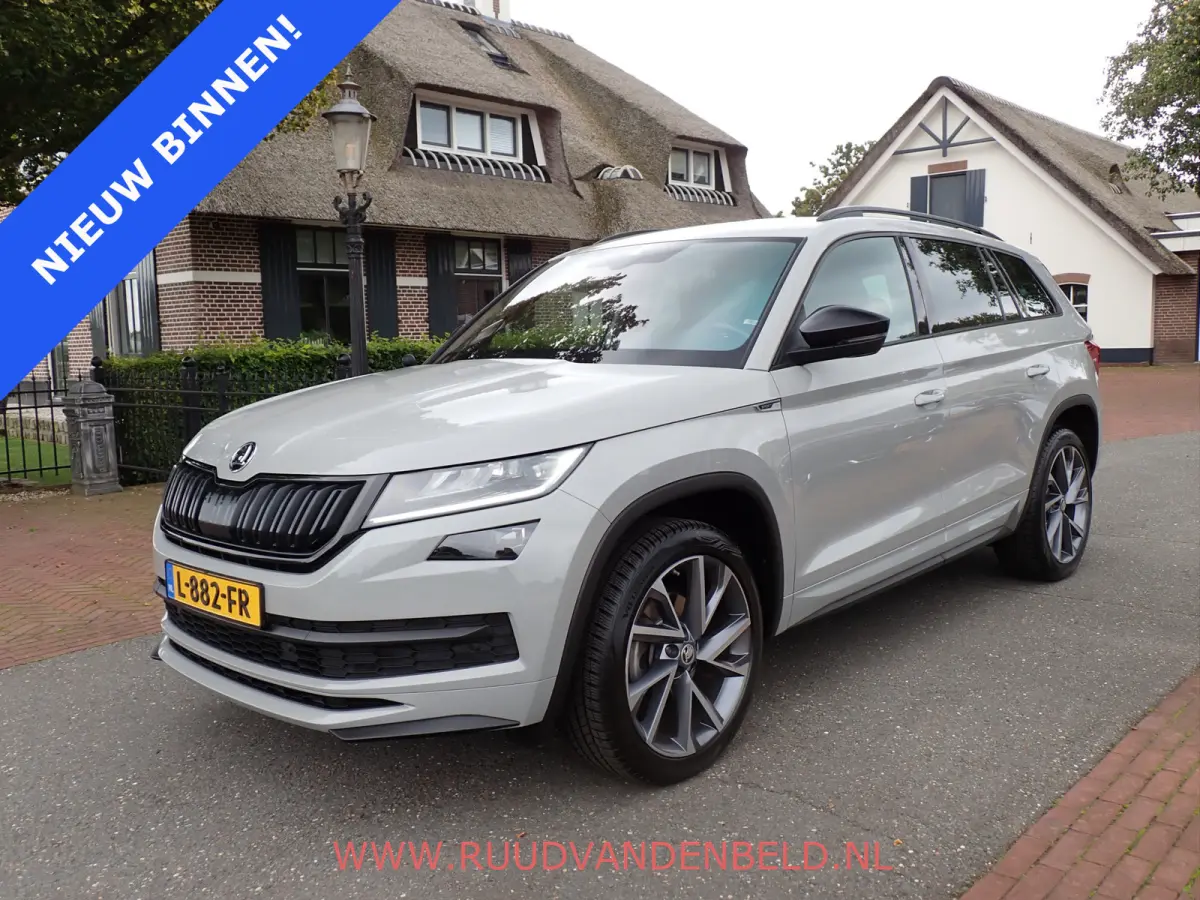 1.5 TSI SPORTLINE 7-PERS / TREKHAAK / CARPLAY / CAMERA / KEYLESS / MEMORY