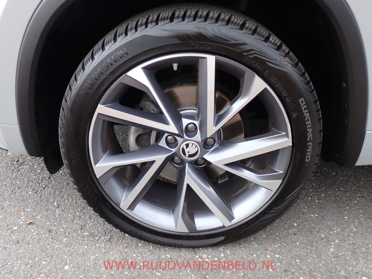 1.5 TSI SPORTLINE 7-PERS / TREKHAAK / CARPLAY / CAMERA / KEYLESS / MEMORY
