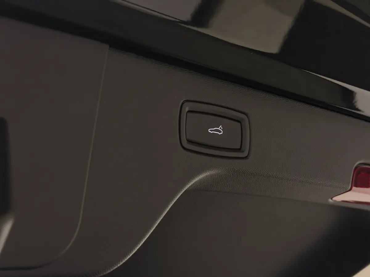 4 100 kWh | Panoramadak | Bose audio | Luxe Leder