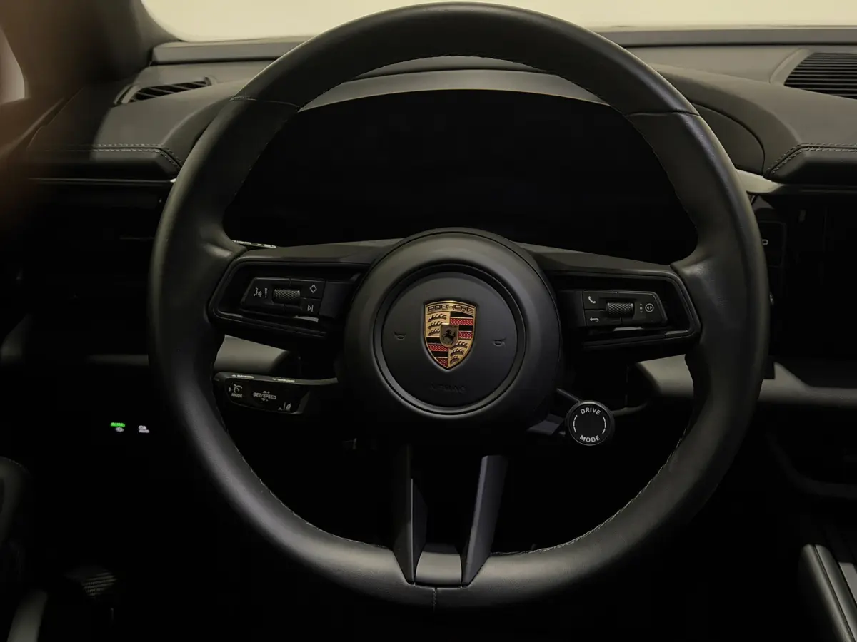 4 100 kWh | Panoramadak | Bose audio | Luxe Leder