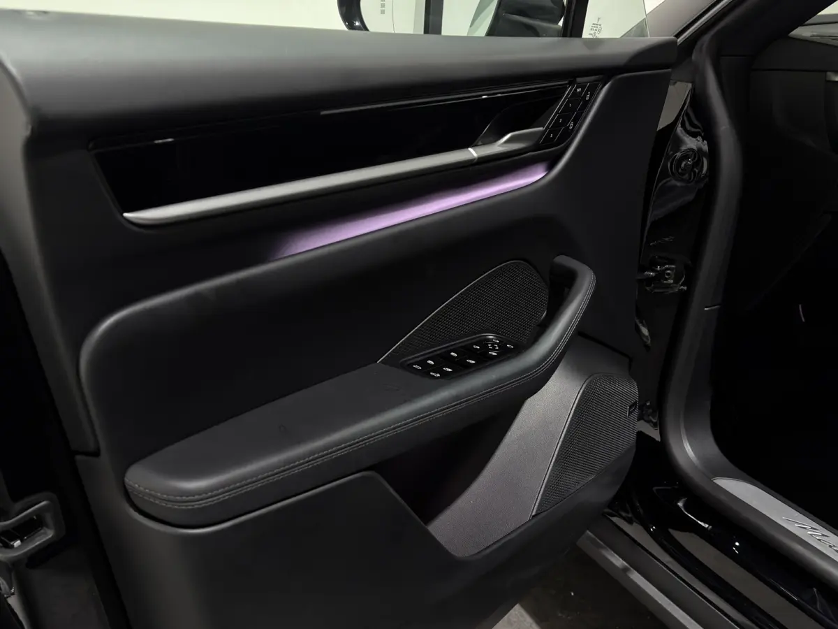 4 100 kWh | Panoramadak | Bose audio | Luxe Leder