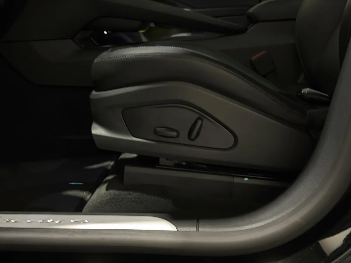 4 100 kWh | Panoramadak | Bose audio | Luxe Leder